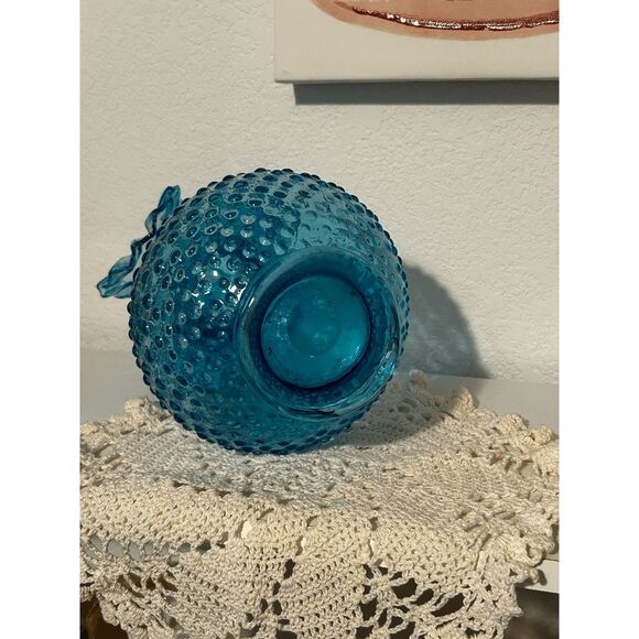 Vintage Fenton Colonial Blue Hobnail Glass Vase – Large 11” – 1970s - Picture 3 of 4